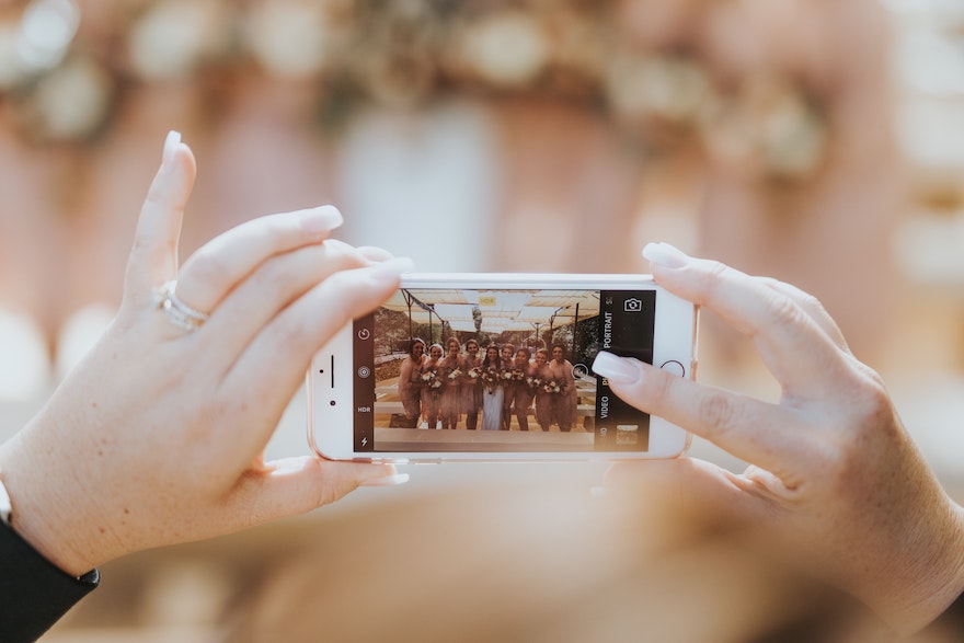 Capturing the couple in the right pose can also help you transform these images into videos in the easiest way possible. | CebuFinest