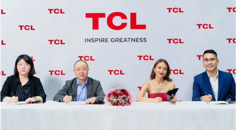 (L-R) TCL Marketing Head Shae Xiaoling Yu,  TCL Chief Executive Officer Loyal Cheng, TCL Brand Endorser Kathryn Bernardo and TCL Brand Manager Joseph Cernitchez PH | CebuFinest